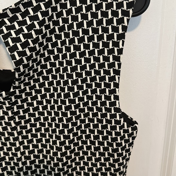 Fun black and white dress - Picture 4 of 5